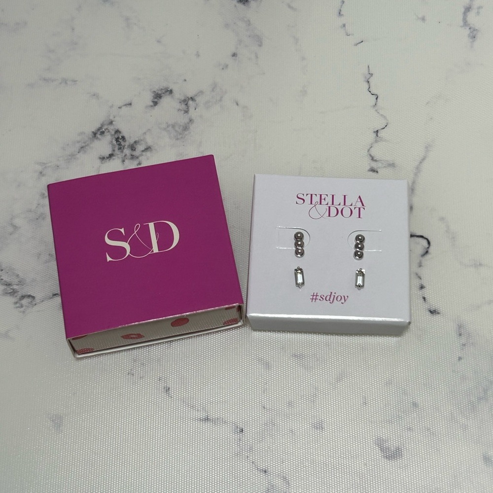 STELLA & DOT Madison Stud Set Silver